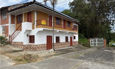 VENDO CASA ESQUINERA QUIMBAYA