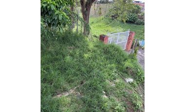 VENDO CASA ESQUINERA QUIMBAYA