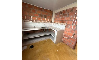 VENDO CASA ESQUINERA QUIMBAYA