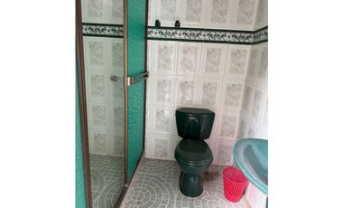 VENDO CASA ESQUINERA QUIMBAYA