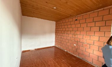 VENDO CASA ESQUINERA QUIMBAYA