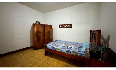 Casa bifamiliar de tres pisos con terraza en venta - El Recreo Palmira