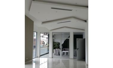Apartamento en Venta en La Cresta | PH Signature Point - (EM.P)