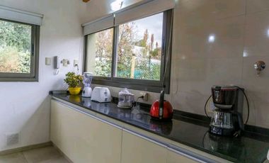 VENTA · CASA ·5 DORMITORIO · VISTALBA · LUJAN