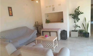 VENTA · CASA ·5 DORMITORIO · VISTALBA · LUJAN