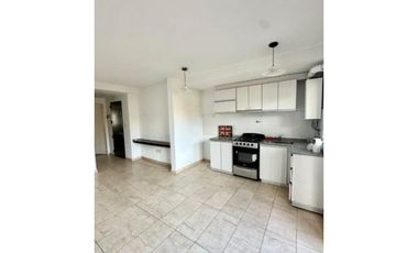 Departamento en VENTA, Luis José María Drago 2600 Castelar
