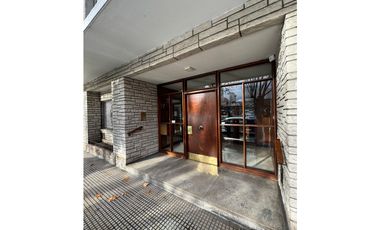 H.YRIGOYEN 1460, DPTO DE 3 AMBIENTES A LA CALLE CON BALCON -