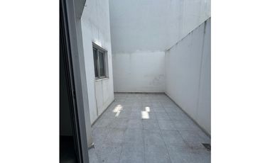 Depto. Planta Baja Con patio (alquilado)