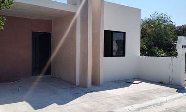 CASA EN PREVENTA EN JARDÍN DE LAS HADAS, CIUDAD DEL CARMEN, CAMPECHE