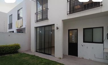 Casa en  Renta en Condominio Triana Cumbres del Lago, Querétaro
