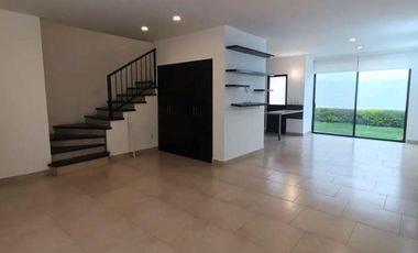 Casa en  Renta en Condominio Triana Cumbres del Lago, Querétaro