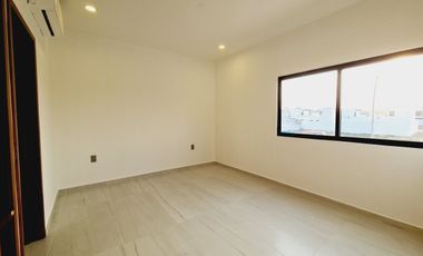 Casa en VENTA en Punto LOMAS | Equipada