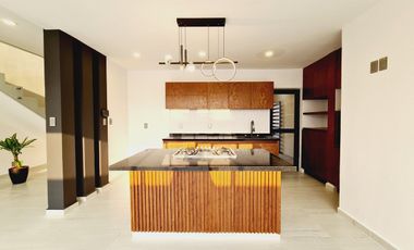 Casa en VENTA en Punto LOMAS | Equipada