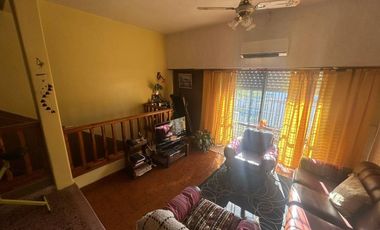 Casa PH en venta en Wilde Oeste