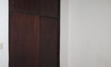 VENTA CASA CUATRO AMBIENTES CON PATIO EN ESPELETA