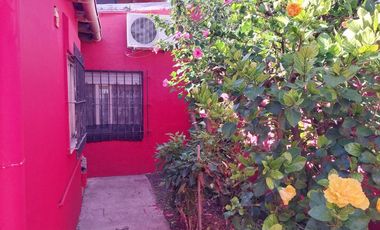VENTA DE CASA CON PARQUE MAS DEPARTAMENTO EN LANUS