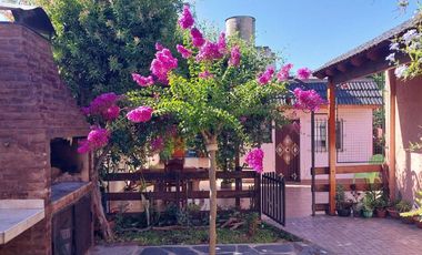 VENTA DE CASA CON PARQUE MAS DEPARTAMENTO EN LANUS