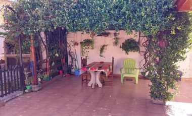 VENTA DE CASA CON PARQUE MAS DEPARTAMENTO EN LANUS