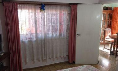 VENTA DE CASA CON PARQUE MAS DEPARTAMENTO EN LANUS