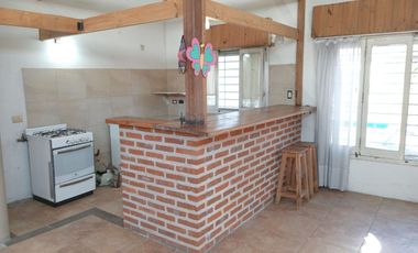4 AMBIENTES - GRAN PARQUE- PILETA- PERMUTA-