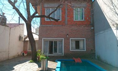 4 AMBIENTES - GRAN PARQUE- PILETA- PERMUTA-