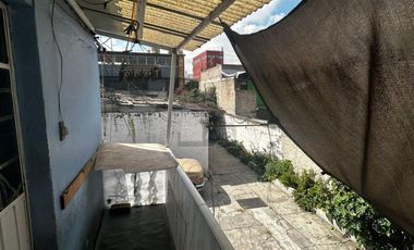 Casa en venta en Tequexquináhuac con uso de suelo mixto