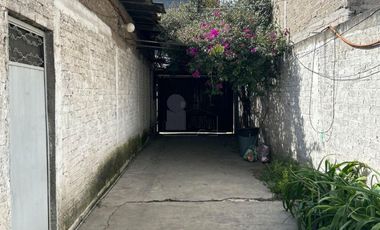 Casa en venta en Tequexquináhuac con uso de suelo mixto