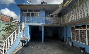Casa en venta en Tequexquináhuac con uso de suelo mixto