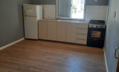 COMPLEJO COMPLET0: 8 DTPS ,DUPLEX Y LOCAL COMERC.