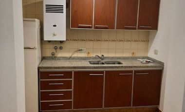 COMPLEJO COMPLET0: 8 DTPS ,DUPLEX Y LOCAL COMERC.