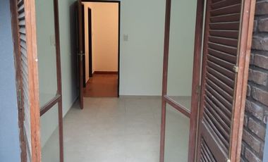 COMPLEJO COMPLET0: 8 DTPS ,DUPLEX Y LOCAL COMERC.