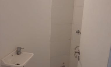 COMPLEJO COMPLET0: 8 DTPS ,DUPLEX Y LOCAL COMERC.