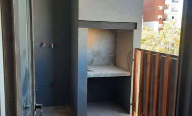 COMPLEJO COMPLET0: 8 DTPS ,DUPLEX Y LOCAL COMERC.