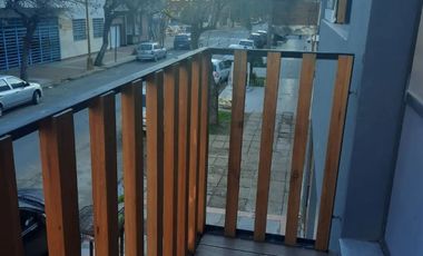 COMPLEJO COMPLET0: 8 DTPS ,DUPLEX Y LOCAL COMERC.