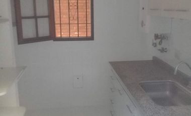COMPLEJO COMPLET0: 8 DTPS ,DUPLEX Y LOCAL COMERC.
