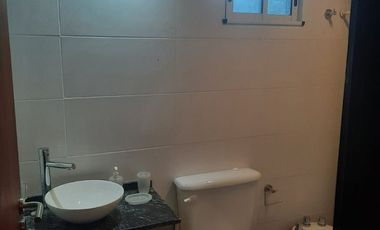 COMPLEJO COMPLET0: 8 DTPS ,DUPLEX Y LOCAL COMERC.