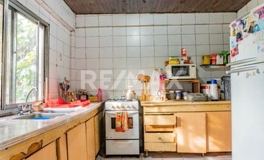 CASA  Y SALÓN COMERCIAL EN VENTA
