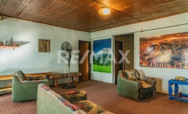 CASA  Y SALÓN COMERCIAL EN VENTA