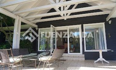 Casa en Arriendo en Playa Nicklicheck