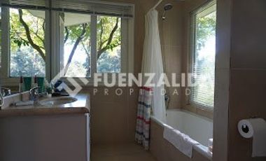 Casa en Arriendo en Playa Nicklicheck