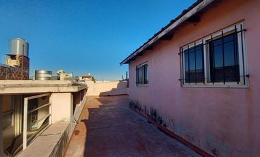 Venta casa 6 ambientes Excelente ubicacion