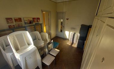 Venta casa 6 ambientes Excelente ubicacion