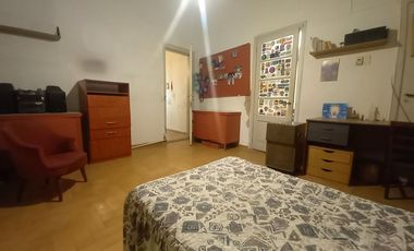 Venta casa 6 ambientes Excelente ubicacion