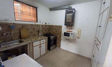 Venta casa 6 ambientes Excelente ubicacion