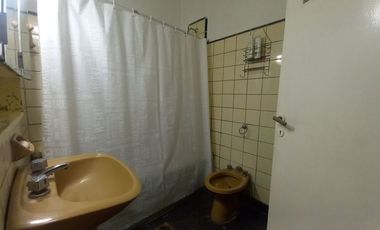 Venta casa 6 ambientes Excelente ubicacion