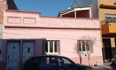 Venta casa 6 ambientes Excelente ubicacion