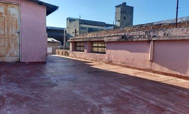 Venta casa 6 ambientes Excelente ubicacion