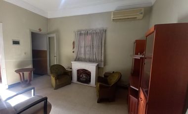 Venta casa 6 ambientes Excelente ubicacion