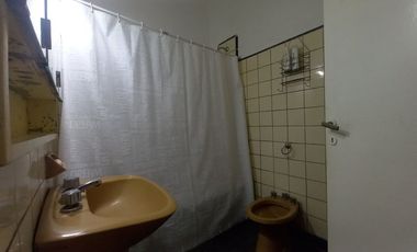 Venta casa 6 ambientes Excelente ubicacion