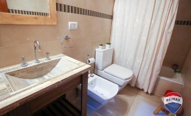 CASA 5 AMBIENTES EN VENTA EN MONTE GRANDE